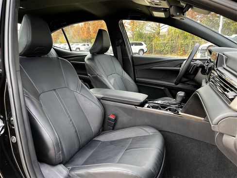 Used 2025 Toyota Camry XSE image 24