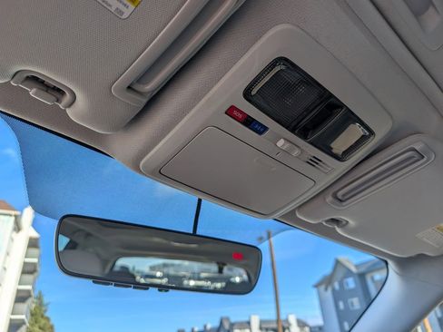 Used 2018 Subaru Forester 2.5i Premium w/ All-Weather Package image 30