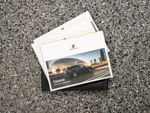 Used 2023 Porsche Cayenne Turbo GT image 21