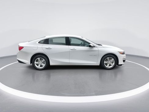 Used 2024 Chevrolet Malibu LS image 9