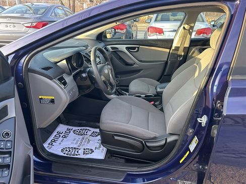 Used 2014 Hyundai Elantra SE w/ Option Group 02 image 9
