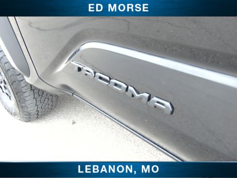 Used 2024 Toyota Tacoma TRD Off-Road image 10