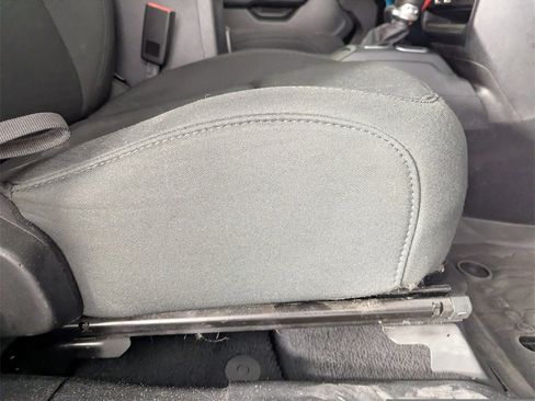 Used 2019 Jeep Wrangler Unlimited Sport S image 36