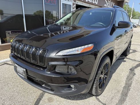 Used 2014 Jeep Cherokee Latitude w/ Cold Weather Group AWD/4WD image 1