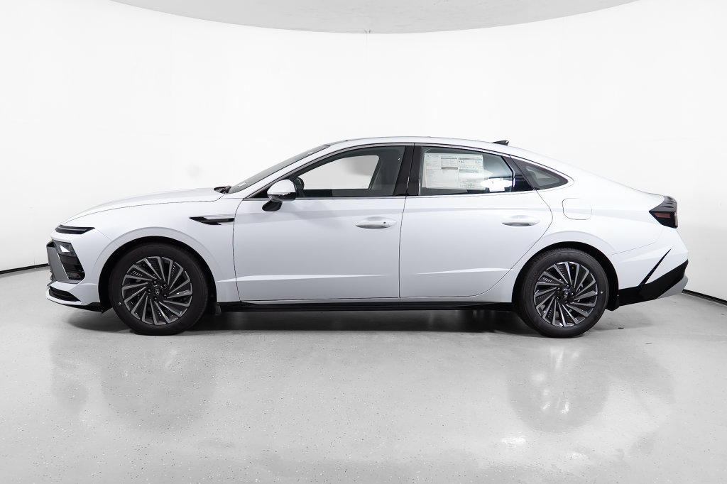 New 2026 Hyundai Sonata SEL FWD image 11