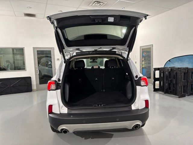 Used 2020 Ford Escape SEL FWD image 11