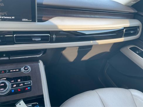 Used 2021 Lincoln Aviator Reserve w/ Elements Package Plus image 29