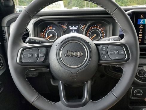 New 2025 Jeep Gladiator Sport image 22