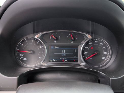 Used 2024 GMC Terrain SLE FWD image 24