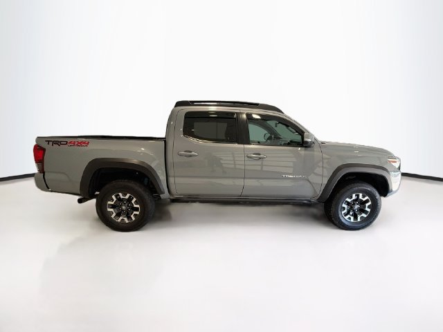 Certified 2019 Toyota Tacoma TRD Off-Road w/ TRD Premium Off Road Package AWD/4WD image 7