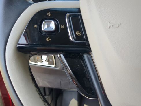 Used 2025 Lincoln Corsair FWD image 57