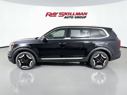 Used 2024 Kia Telluride S w/ S Sunroof Package FWD image 4