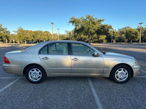 Used 2001 Lexus LS 430 image 4