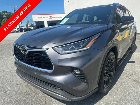 Used 2022 Toyota Highlander Platinum AWD/4WD image 4