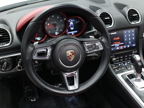 Used 2017 Porsche 718 Boxster S image 19