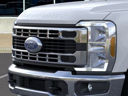 New 2026 Ford F350 XLT w/ 360-Degree Camera Package RWD image 17