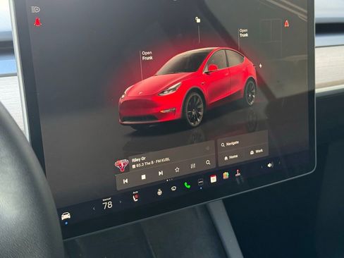 Used 2023 Tesla Model Y Long Range image 13