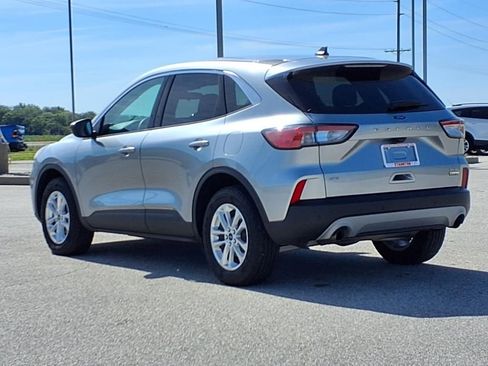 Used 2022 Ford Escape SE w/ Cold Weather Package image 29