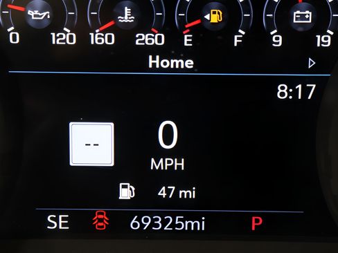 Used 2021 Chevrolet Silverado 1500 High Country w/ Technology Package AWD/4WD image 18