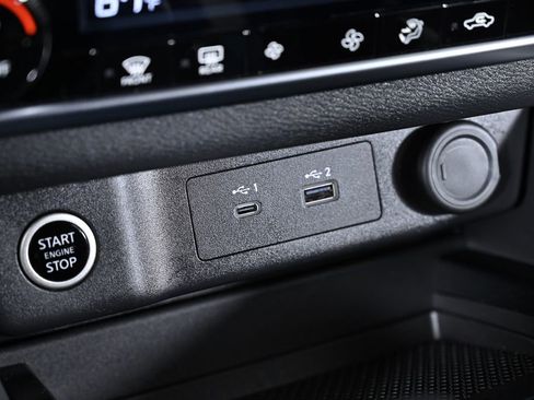 Used 2023 Nissan Rogue SV image 19