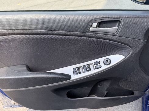 Used 2017 Hyundai Accent SE FWD image 9