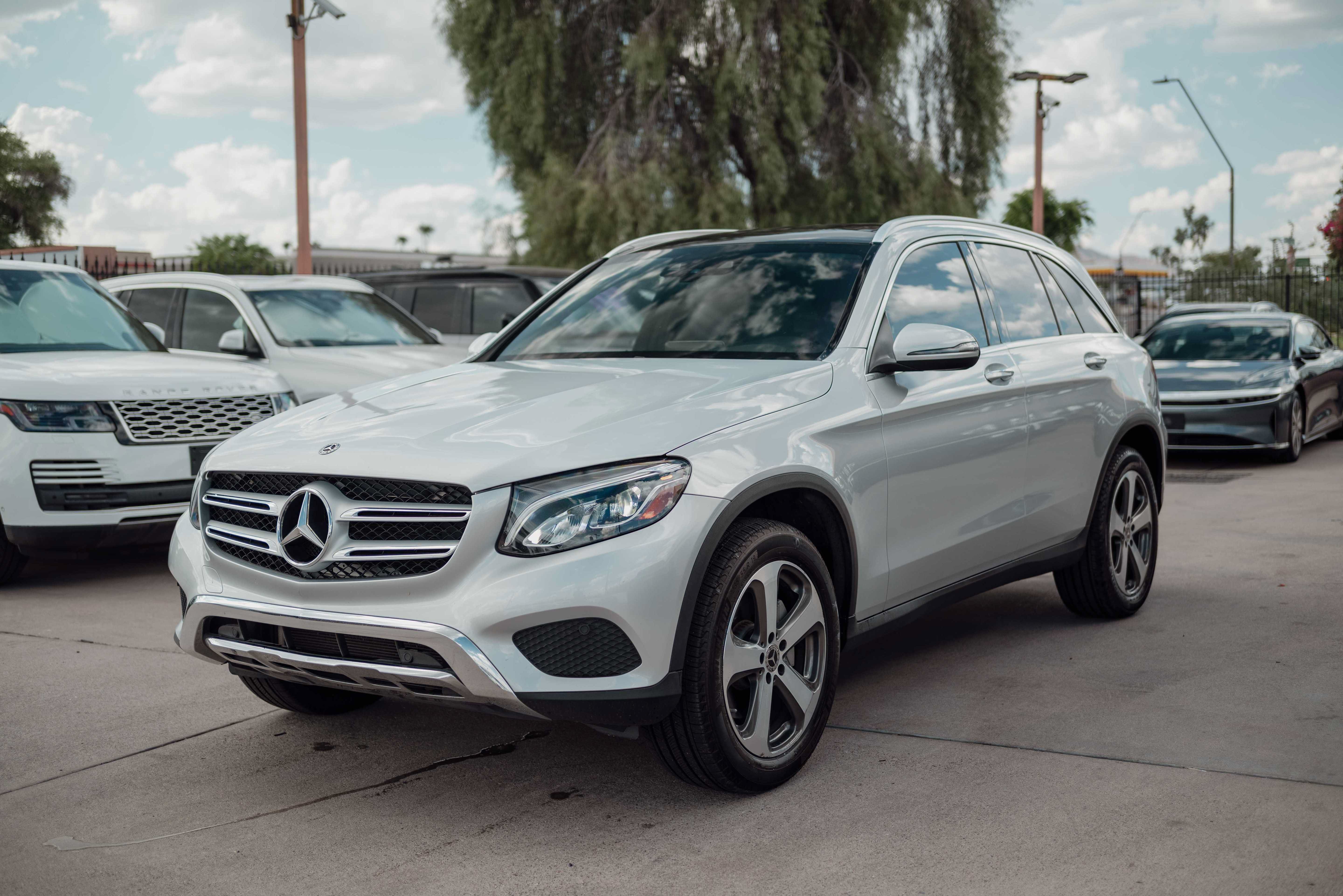 Used 2017 Mercedes-Benz GLC 300 w/ Premium 2 Package image 1