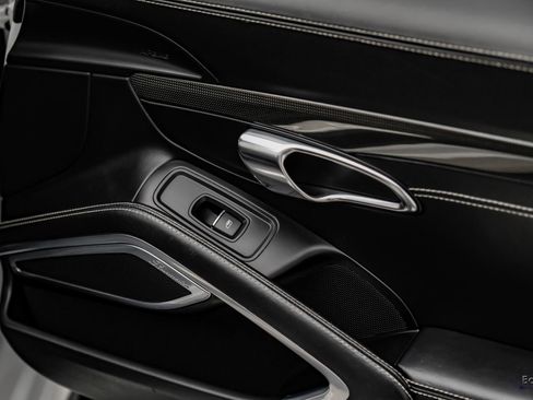 Used 2016 Porsche 911 Turbo S image 94