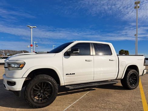 Used 2020 RAM 1500 Laramie w/ Sport Appearance Package image 9