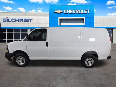 New 2026 Chevrolet Express 2500 w/ Communications Package RWD image 5