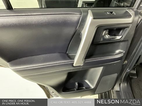 Used 2018 Toyota 4Runner SR5 Premium image 18