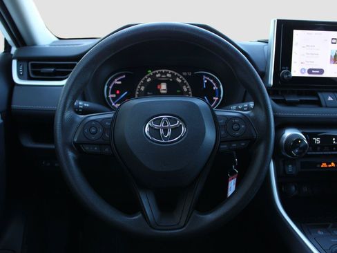 Used 2024 Toyota RAV4 LE AWD/4WD image 27