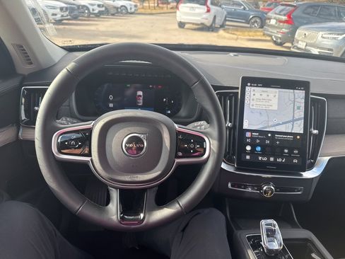 Certified 2025 Volvo XC90 B6 Plus image 21