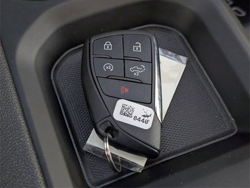 Used 2024 GMC Sierra 2500 AT4 w/ AT4 Premium Plus Package image 32