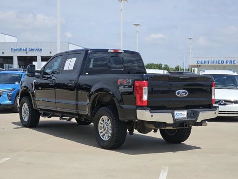 Used 2018 Ford F250 XLT w/ XLT Value Package AWD/4WD image 5