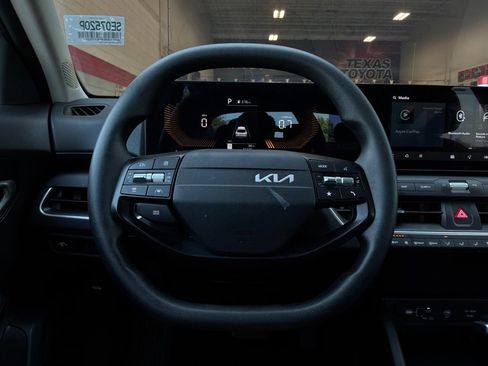 Used 2025 Kia K4 FWD image 31