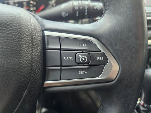 Used 2022 Jeep Compass Latitude w/ Convenience Group AWD/4WD image 31