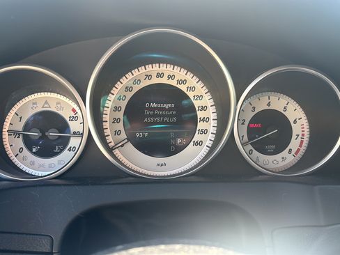 Used 2015 Mercedes-Benz E 550 Cabriolet image 12
