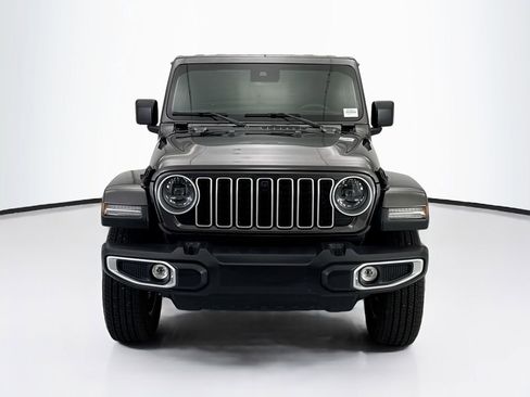 Used 2025 Jeep Wrangler Unlimited Sahara AWD/4WD image 2