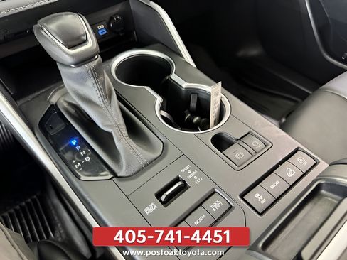 Used 2022 Toyota Highlander XLE AWD/4WD image 24