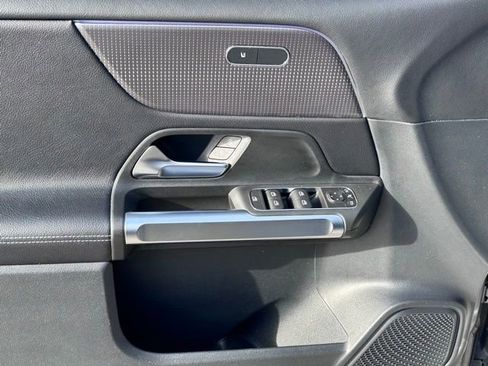 Certified 2022 Mercedes-Benz GLB 250 4MATIC image 24