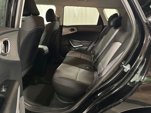 Certified 2023 Kia Soul LX image 5