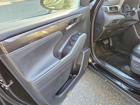 Used 2021 Toyota Highlander Platinum image 22
