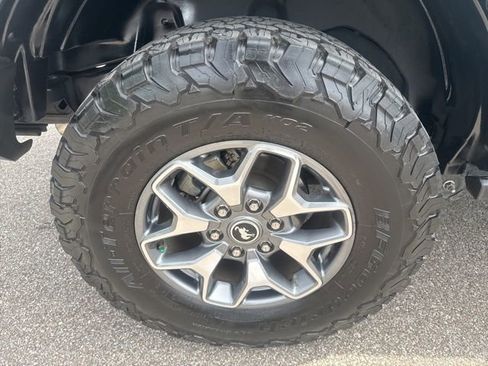 Used 2022 Ford Bronco Badlands image 13