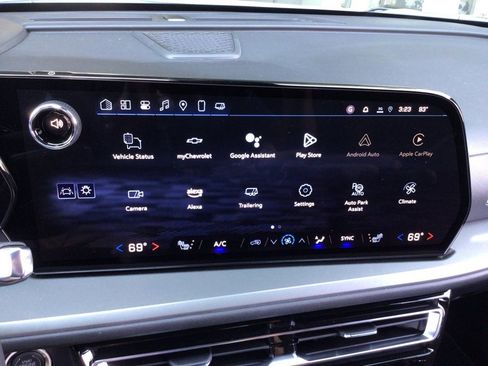 New 2025 Chevrolet Traverse LT w/ Enhanced Driving Package image 27