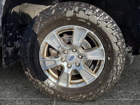 Used 2016 Ford F150 Lariat w/ Equipment Group 502A Luxury image 10