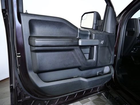 Used 2018 Ford F150 XLT w/ Equipment Group 302A Luxury AWD/4WD image 18