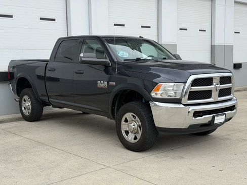 Used 2018 RAM 2500 Tradesman w/ Chrome Appearance Group AWD/4WD image 7