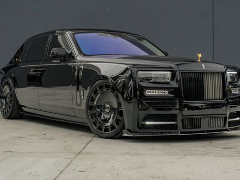 Used 2024 Rolls-Royce Phantom Sedan RWD image 5