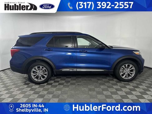 Used 2023 Ford Explorer XLT w/ Equipment Group 202A AWD/4WD image 9