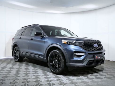 Used 2023 Ford Explorer ST-Line w/ Class IV Trailer Tow Package AWD/4WD image 1